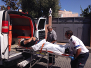 بالصور: إصابة متوسطة لرجل سقط من علو في مدينة يافا 